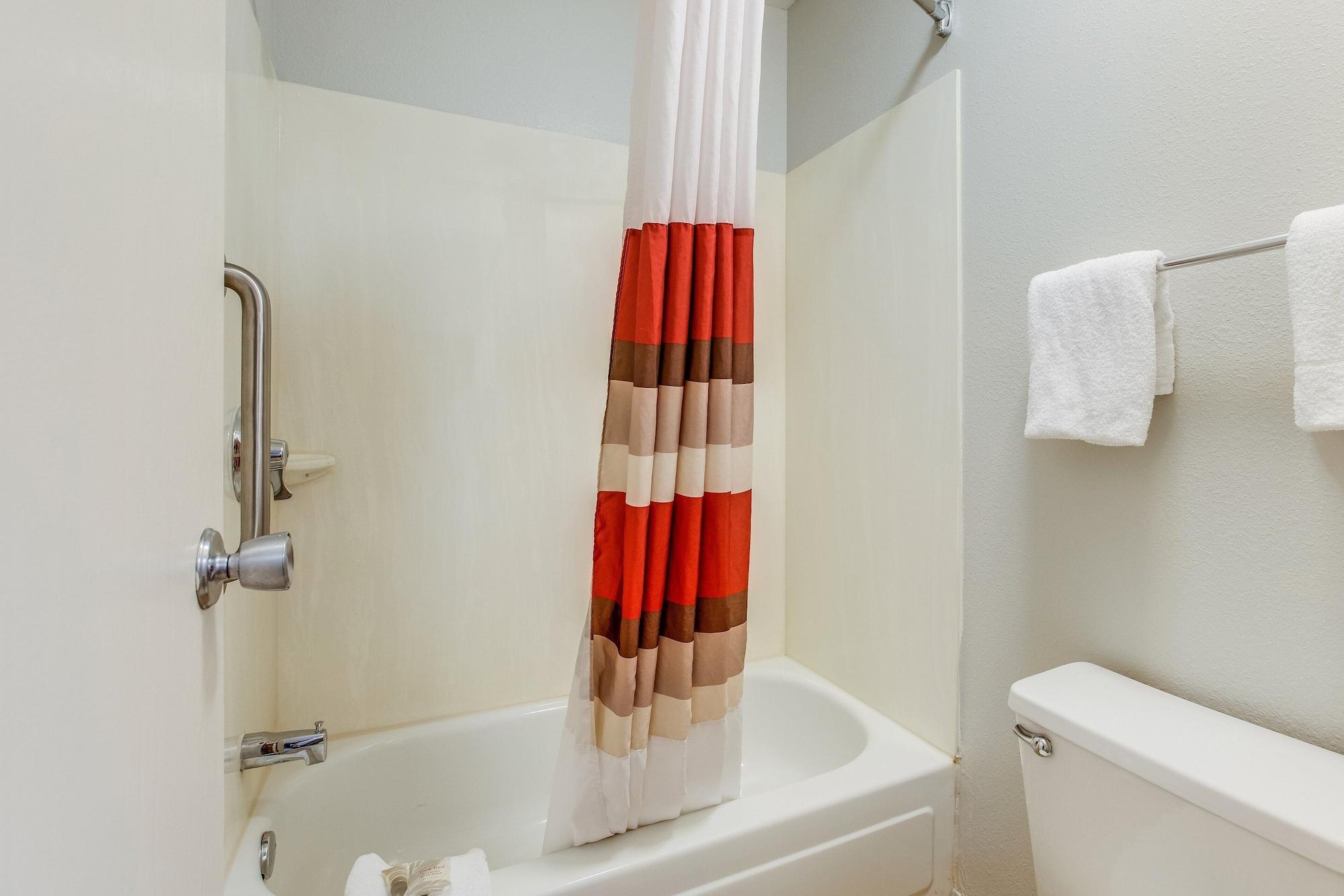 Red Roof Inn Lansing West - Msu Εξωτερικό φωτογραφία